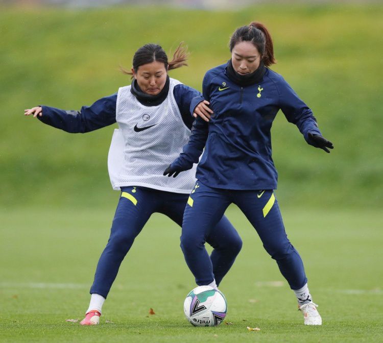 U23亚洲杯分组A组：卡塔尔、澳大利亚、约旦、印尼B组：日本、韩国、阿联酋、中国C组：沙特、伊拉克、泰国、塔吉克斯坦D组：乌兹别克斯坦、越南、科威特、马来西亚罗马诺：格列兹曼专注于马竞 他不会在冬窗加盟曼联罗马诺在今天的专栏中谈到了格列兹曼，直接指出法国球星只想留在马德里竞技，和曼联没有联系。